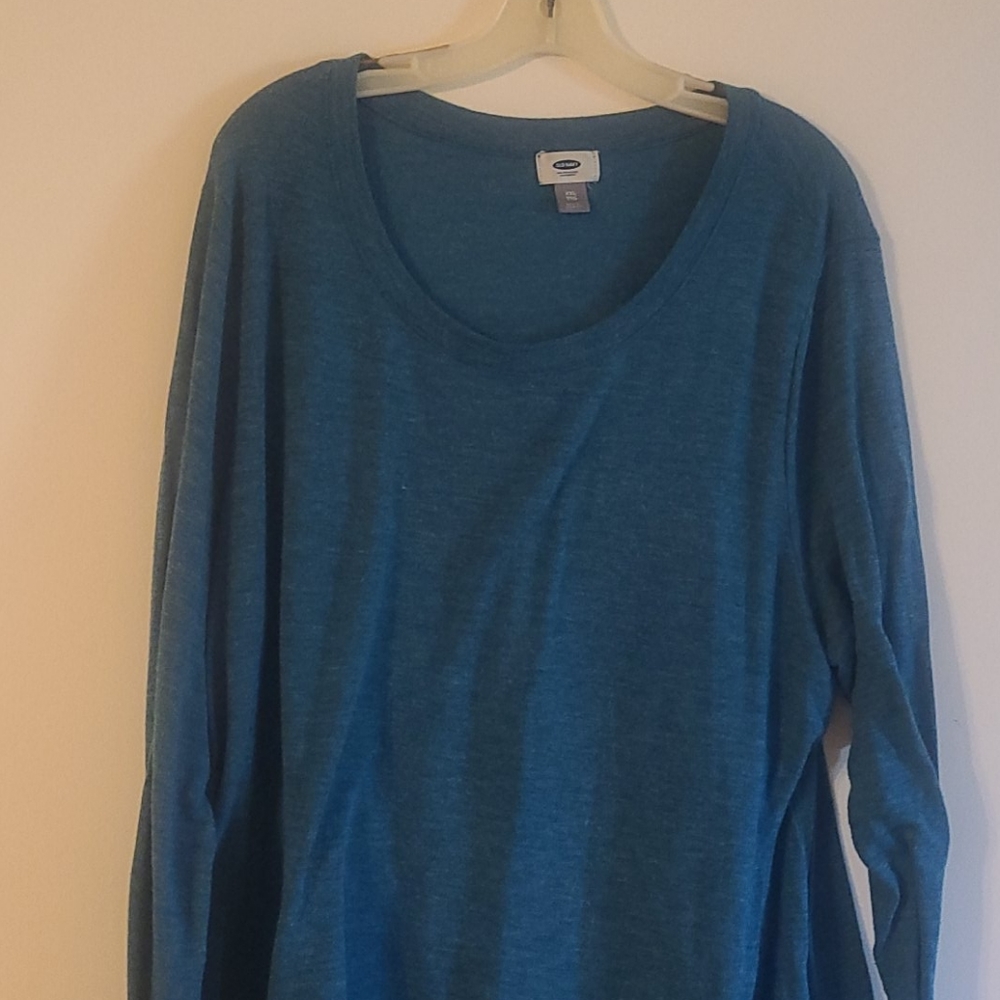 Old navy shirt with layered look